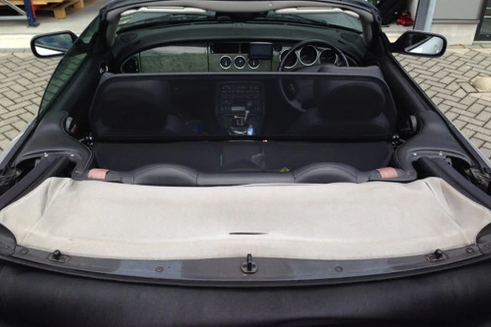 Wind Deflector Jaguar XK - XKR (X100) 1996-2006 Black - Afbeelding 10