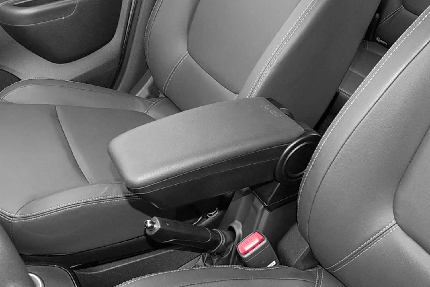 Armrest Ford Focus II 2004-2010 Armster 3 Vegan Leather