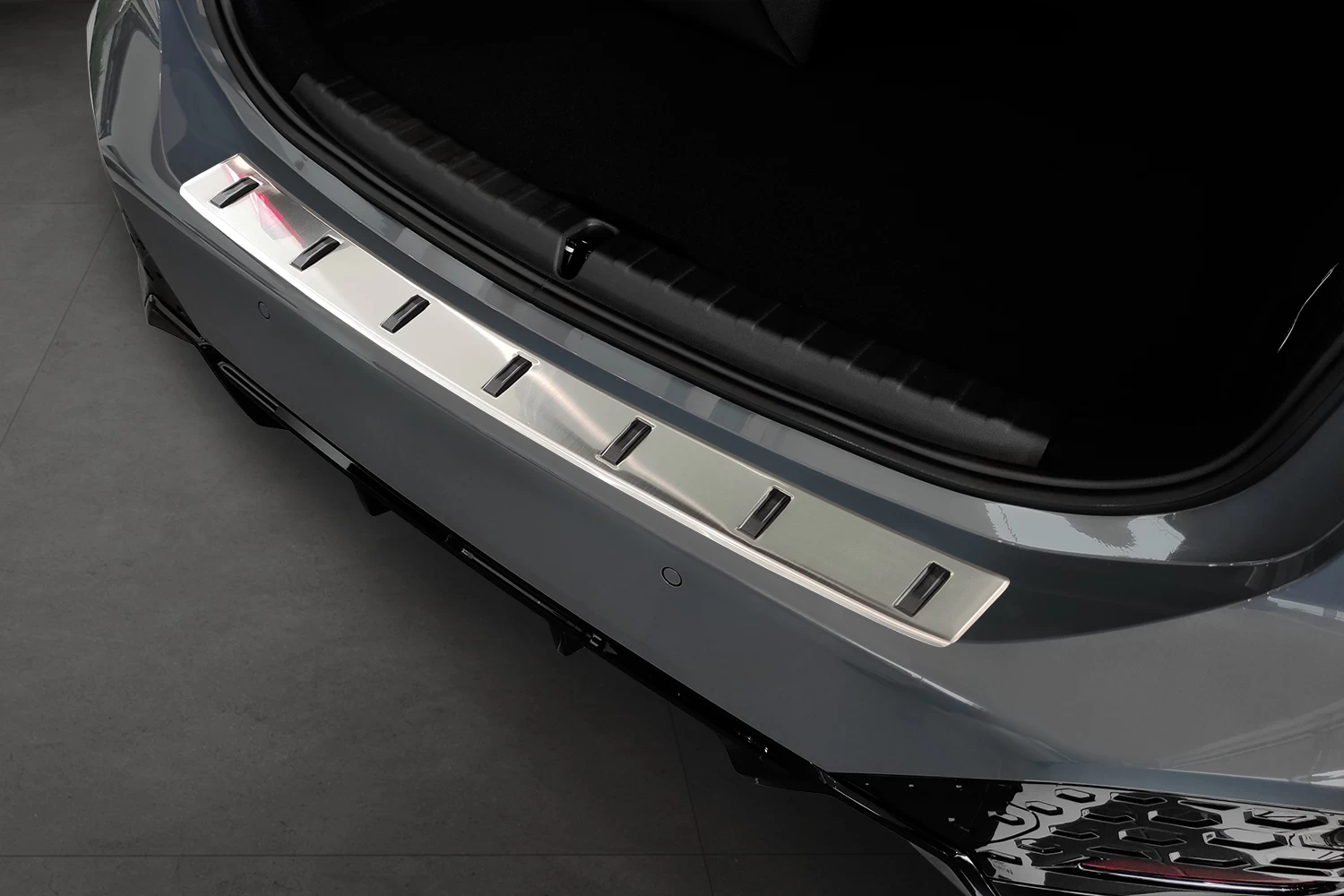 Rear Bumper Protector BMW 2 Series Active Tourer (U06) 2021-present Wagon Stainless Steel - Strong - Afbeelding 4