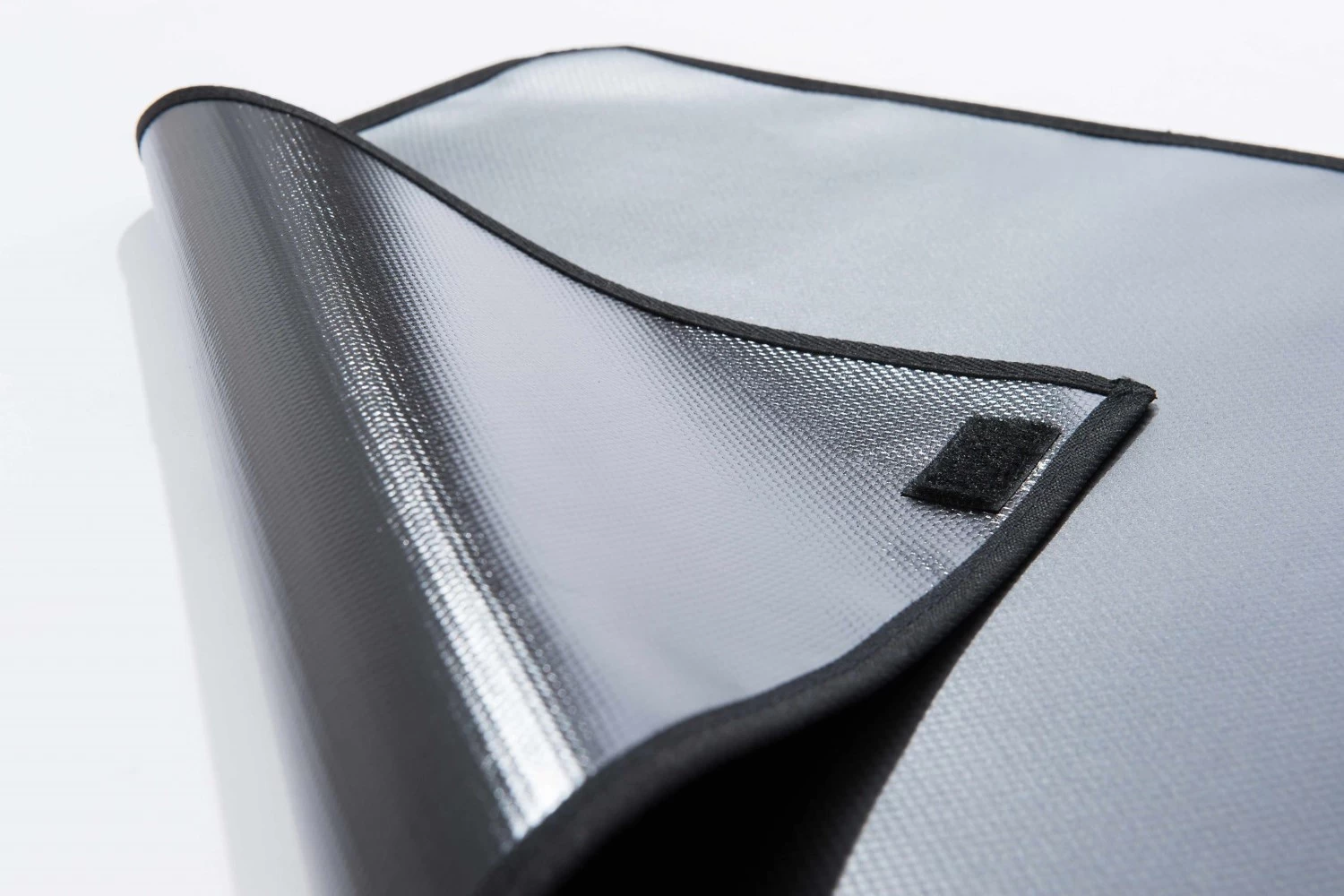 Boot Cover Dacia Duster 2014-2017 Kleinmetall Starliner - Black - Afbeelding 4