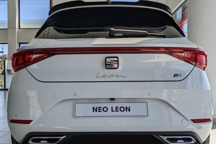 Roof Spoiler Lip Seat Leon (KL) 2020-present 5-door Hatchback - Afbeelding 3